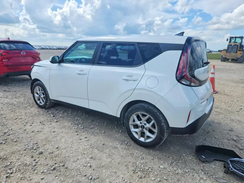 2024 KIA SOUL LX  