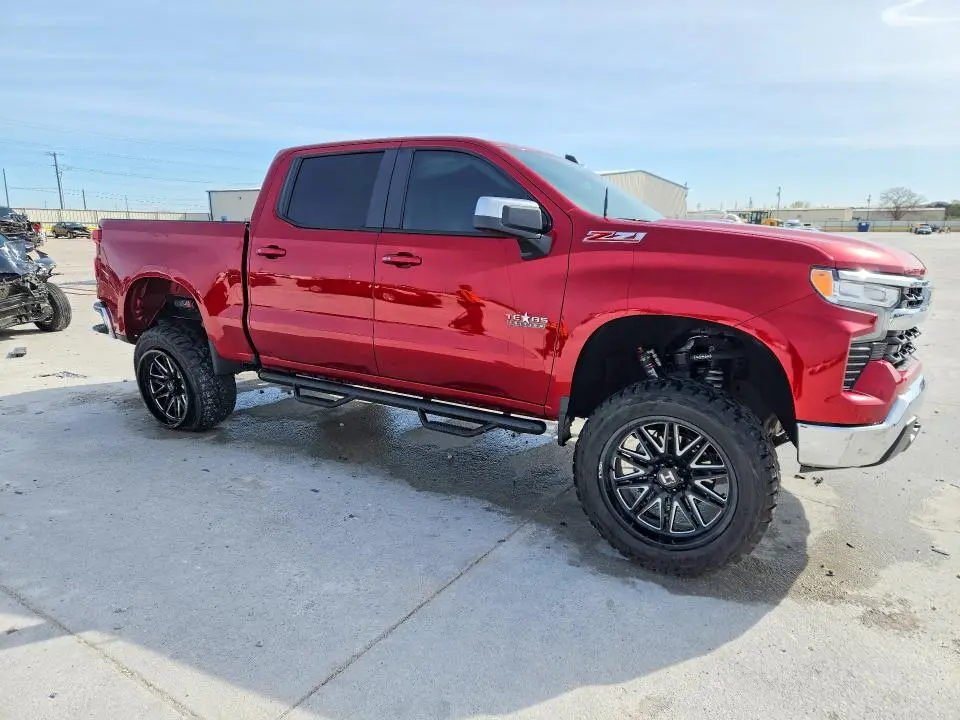 2023 CHEVROLET SILVERADO K1500 LT  