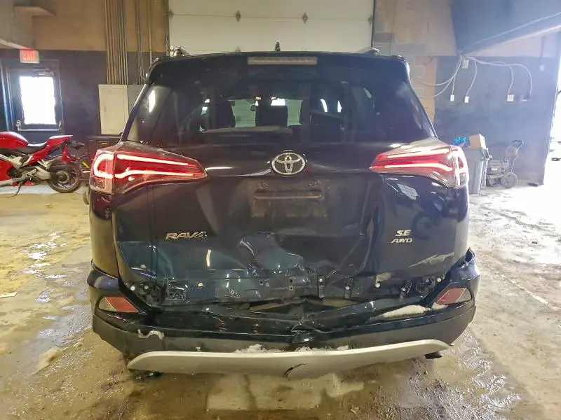 2017 TOYOTA RAV4 SE  
