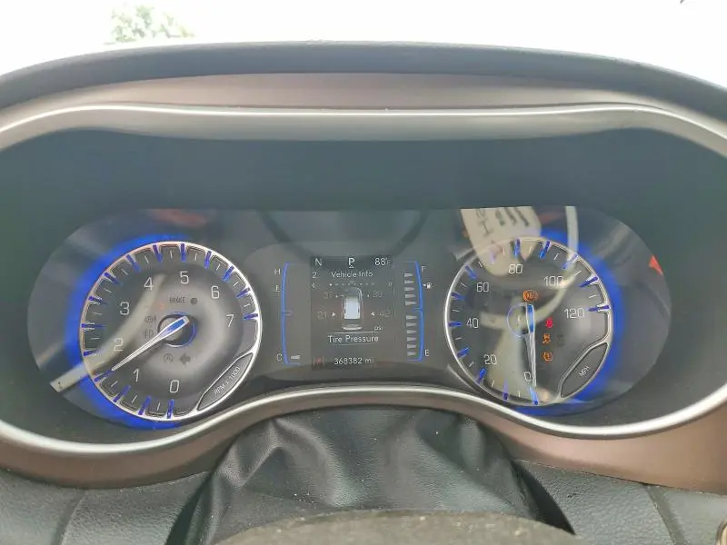2021 CHRYSLER VOYAGER LX  