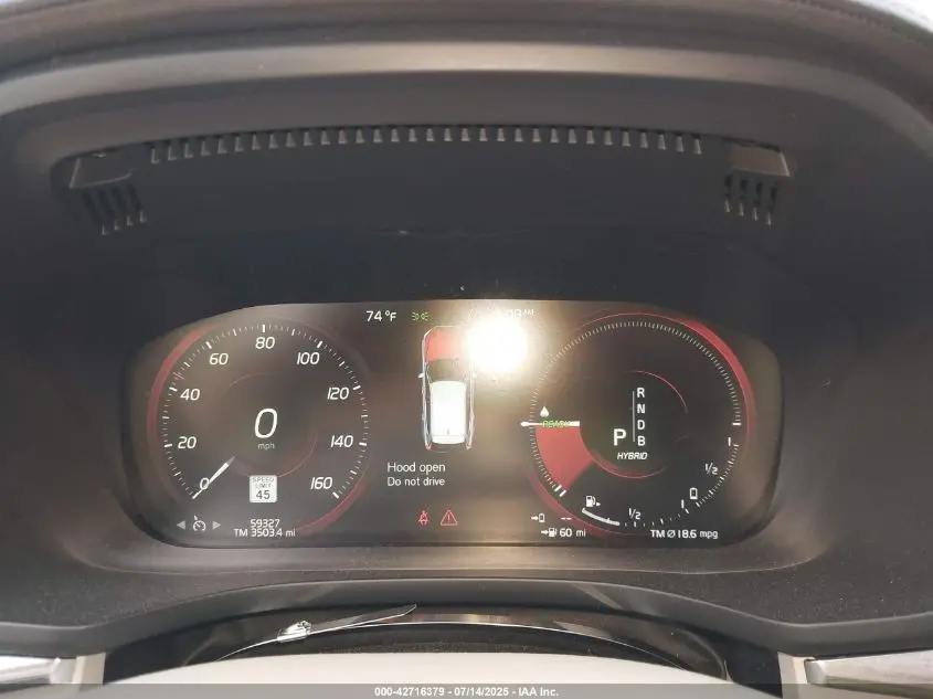 2018 VOLVO XC60 HYBRID T8 INSCRIPTION