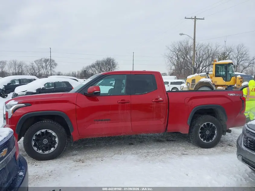 2022 TOYOTA TUNDRA SR5