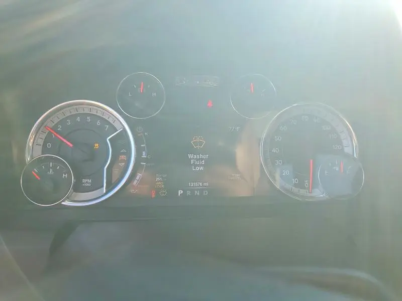 2016 RAM 1500 SLT  