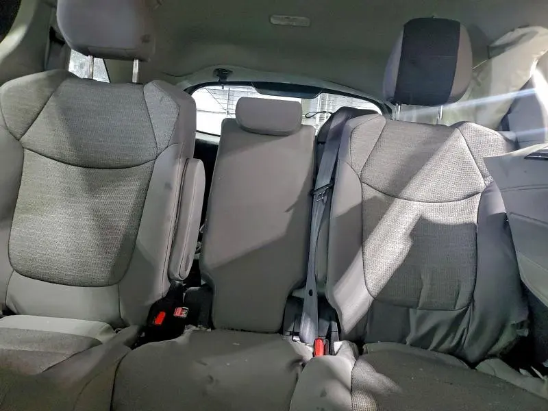 2023 TOYOTA SIENNA LE  