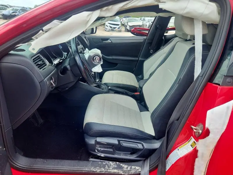 2016 VOLKSWAGEN JETTA SPORT  