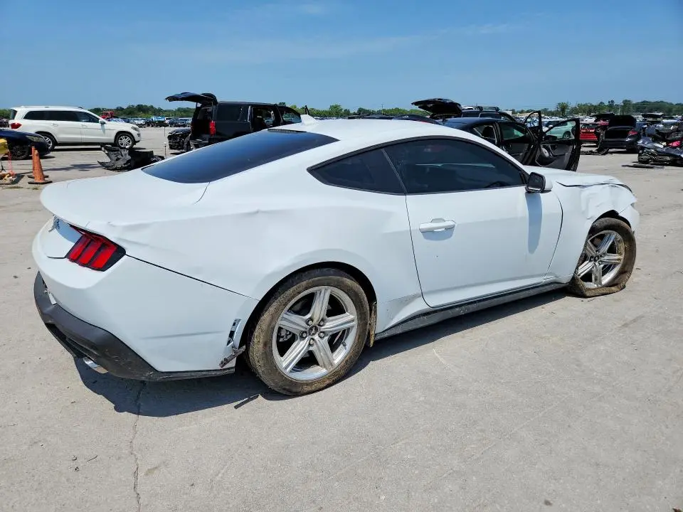 2026 FORD MUSTANG BASE  
