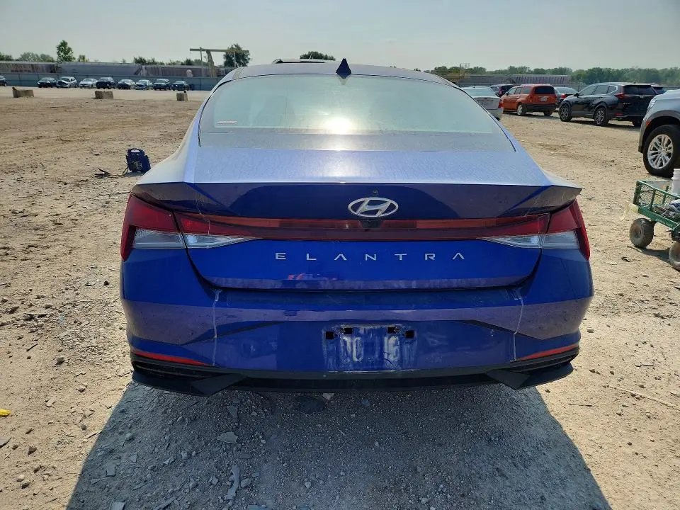 2023 HYUNDAI ELANTRA SEL  