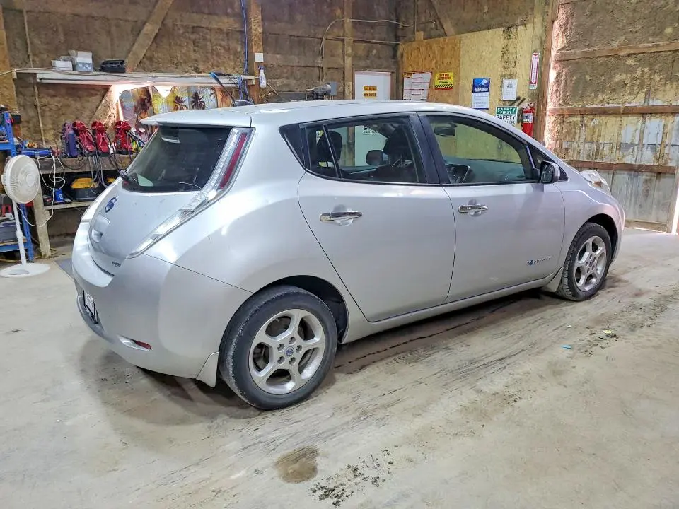 2013 NISSAN LEAF S  