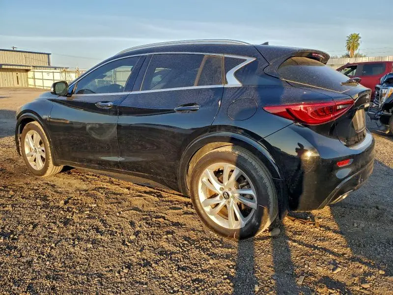 2018 INFINITI QX30 PURE  