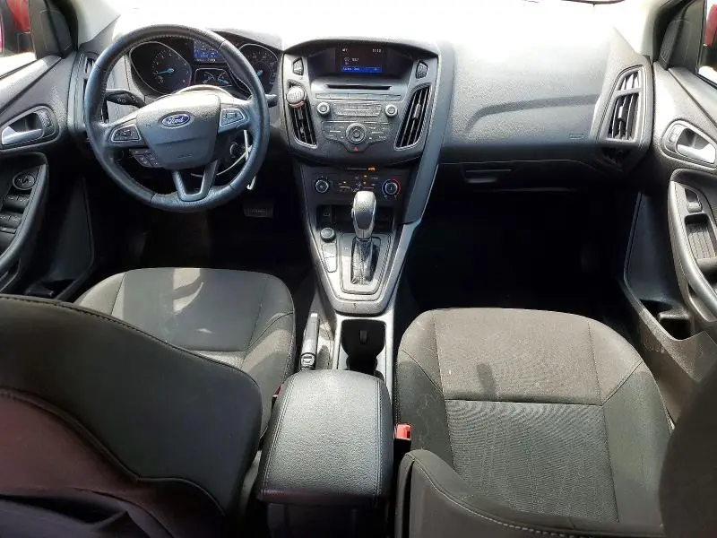 2017 FORD FOCUS SE  