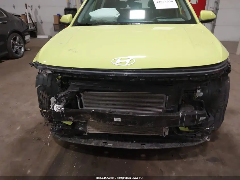 2024 HYUNDAI KONA SE