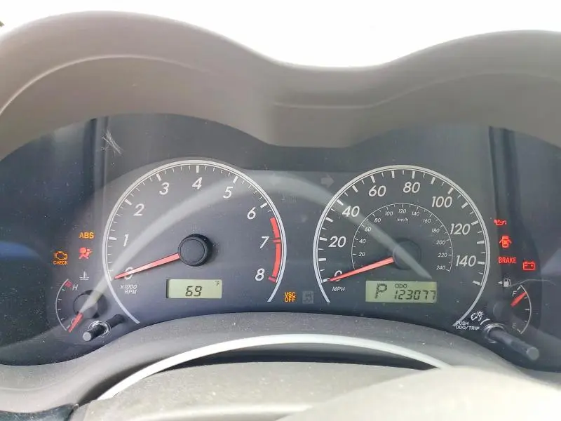 2010 TOYOTA COROLLA LE  