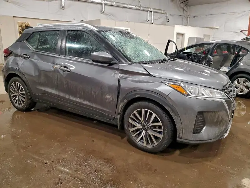2021 NISSAN KICKS SV  