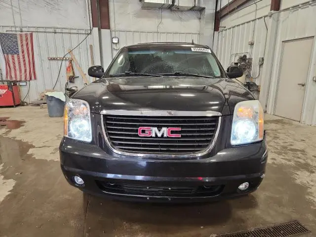 2011 GMC YUKON SLE  