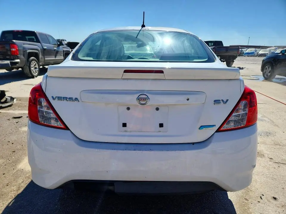 2015 NISSAN VERSA S  