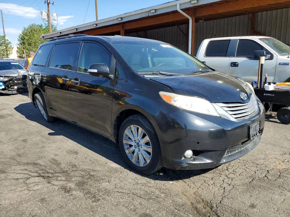 2013 TOYOTA SIENNA LIMITED 7-PASSENGER  