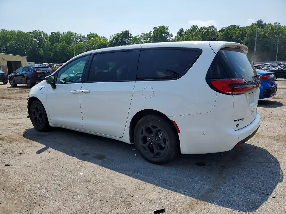 2023 CHRYSLER PACIFICA HYBRID LIMITED  
