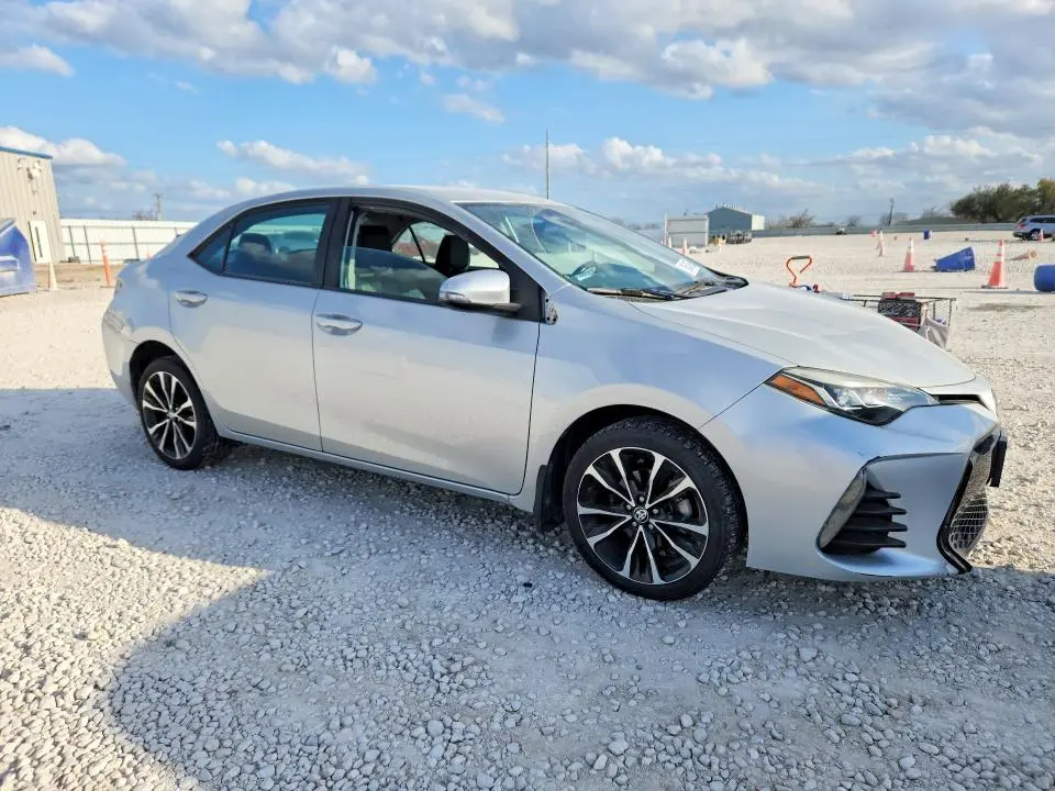 2019 TOYOTA COROLLA SE  