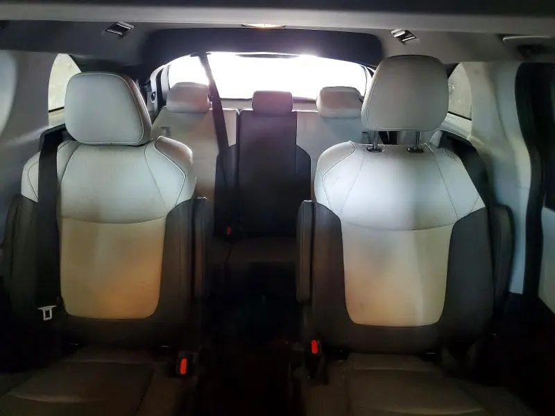 2024 TOYOTA SIENNA XSE  