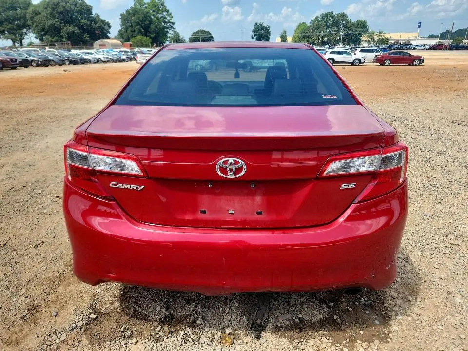 2013 TOYOTA CAMRY SE  
