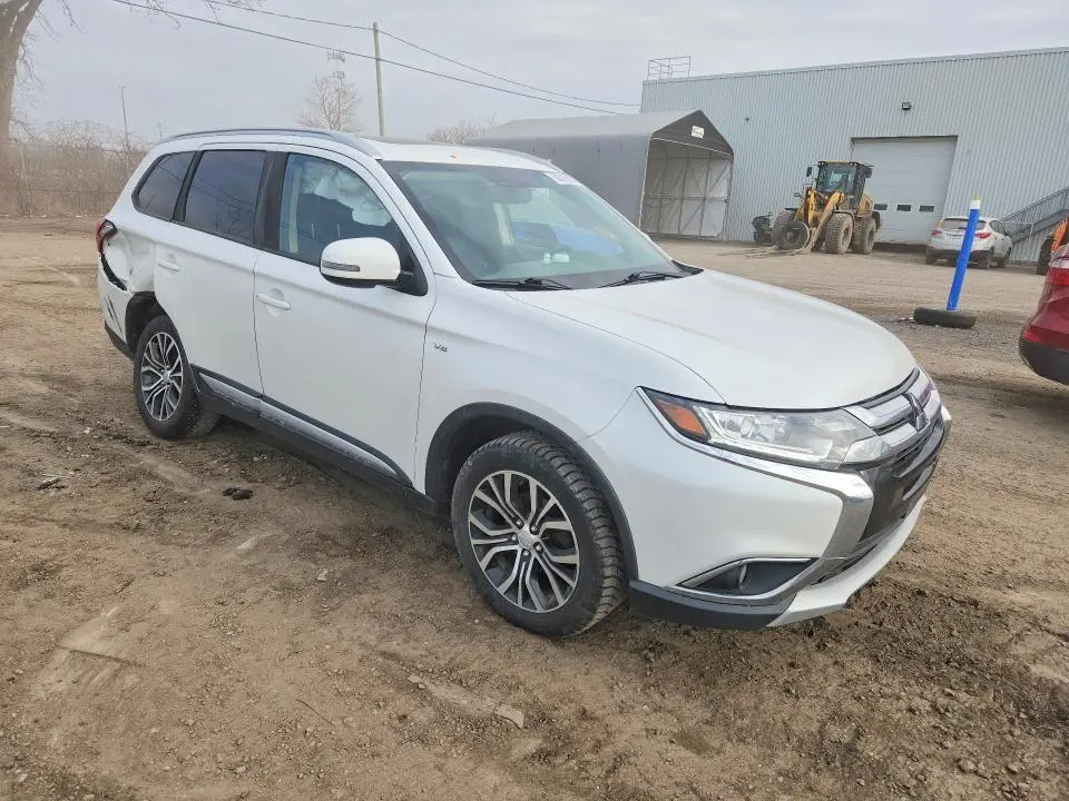 2018 MITSUBISHI OUTLANDER SE  