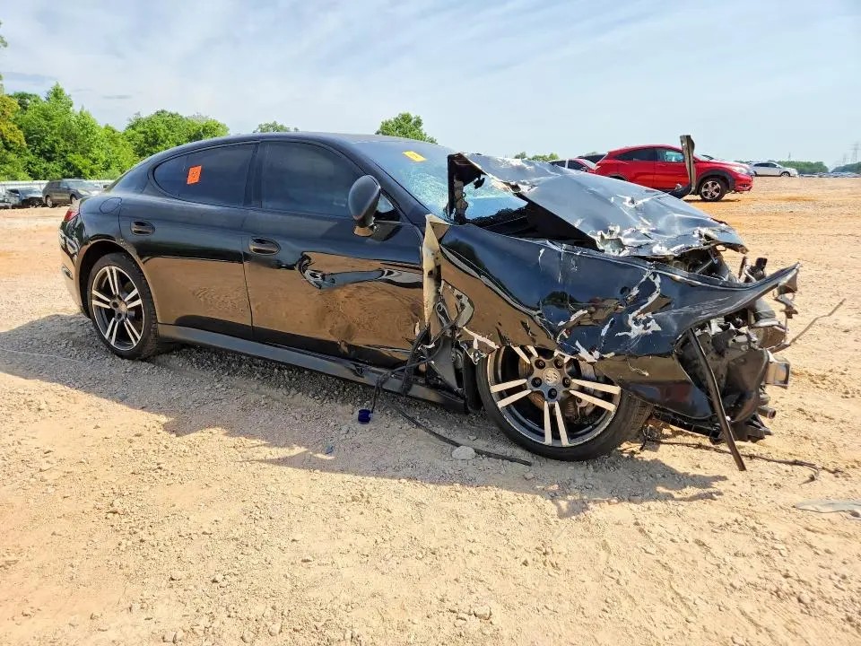 2012 PORSCHE PANAMERA 2  
