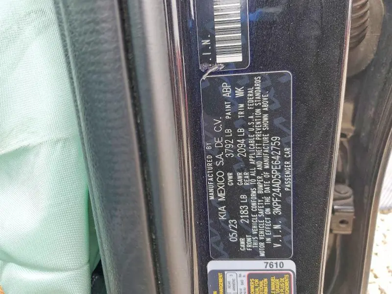 2023 KIA FORTE LXS  