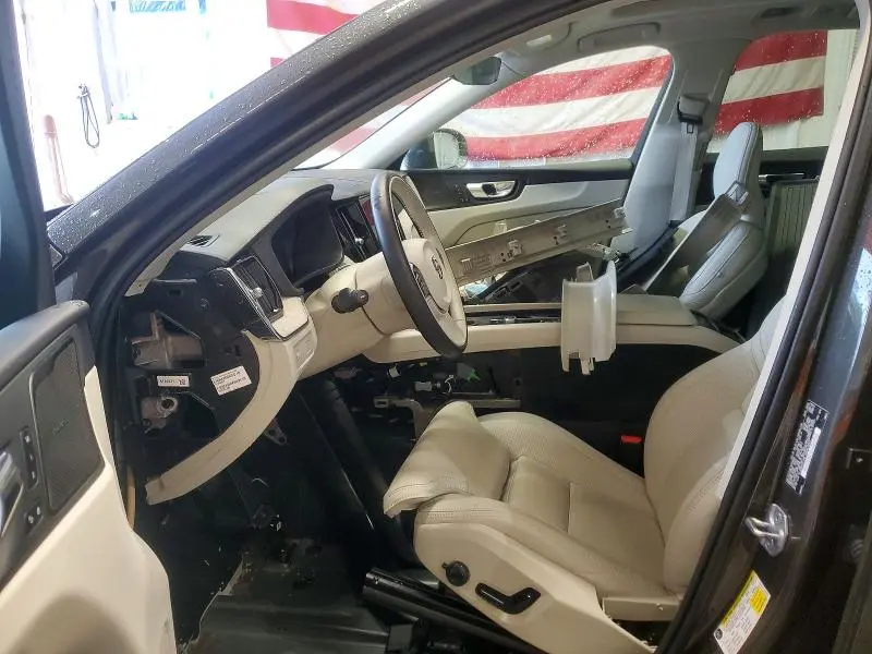 2021 VOLVO XC60 T5 INSCRIPTION  