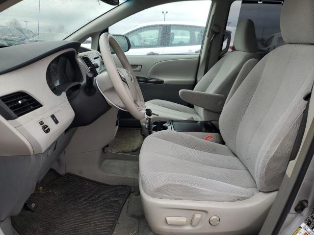 2011 TOYOTA SIENNA LE