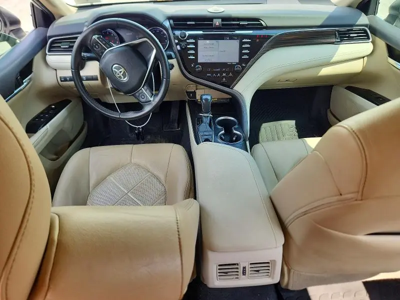 2019 TOYOTA CAMRY XLE  