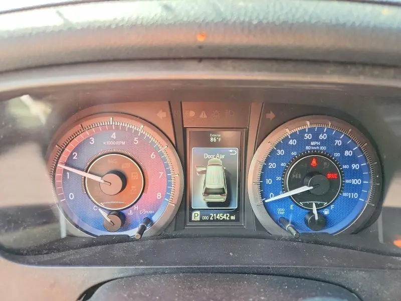 2015 TOYOTA SIENNA XLE 7-PASSENGER  