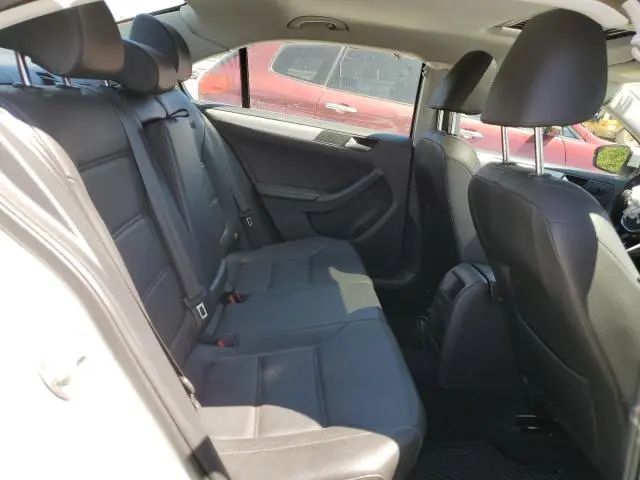 2017 VOLKSWAGEN JETTA SE  