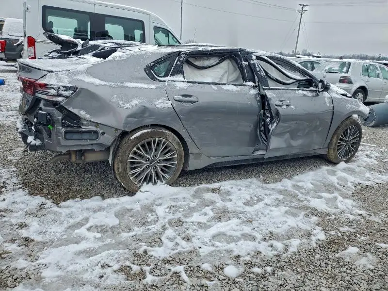 2024 KIA FORTE GT LINE  