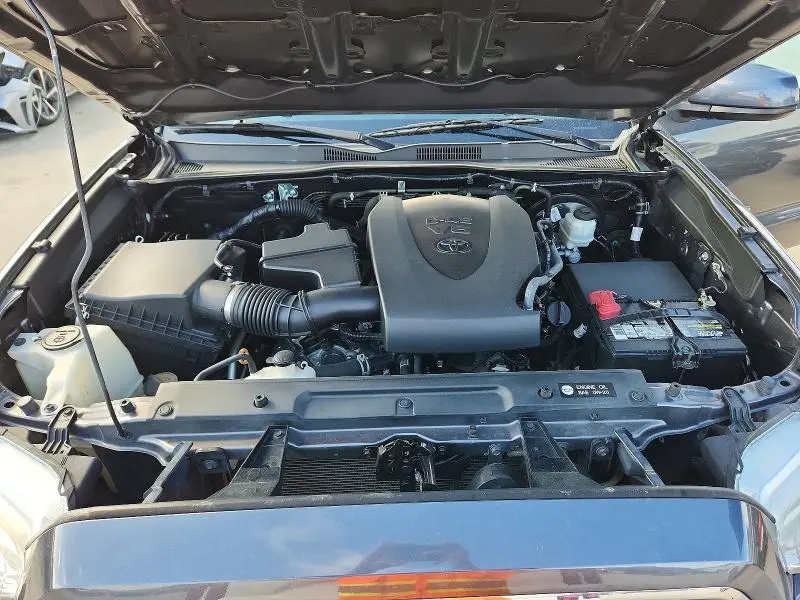 2019 TOYOTA TACOMA SR5 V6  