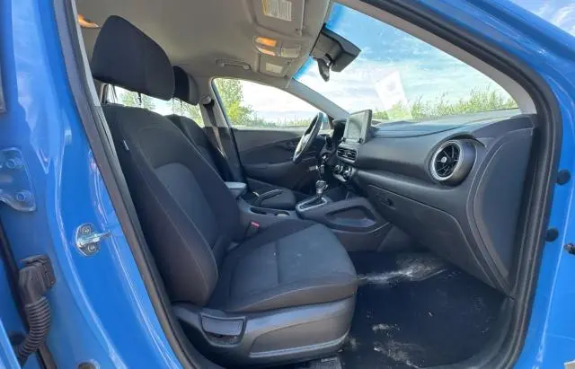 2022 HYUNDAI KONA SE  