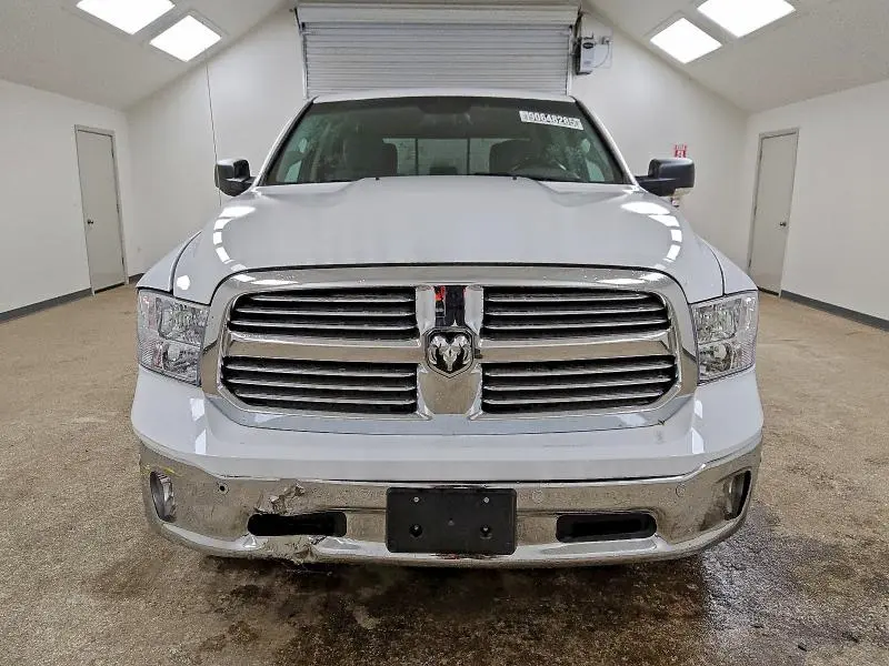 2018 RAM 1500 SLT  