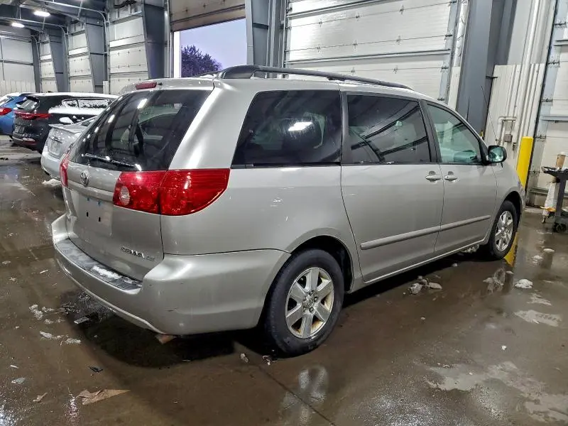 2010 TOYOTA SIENNA CE  