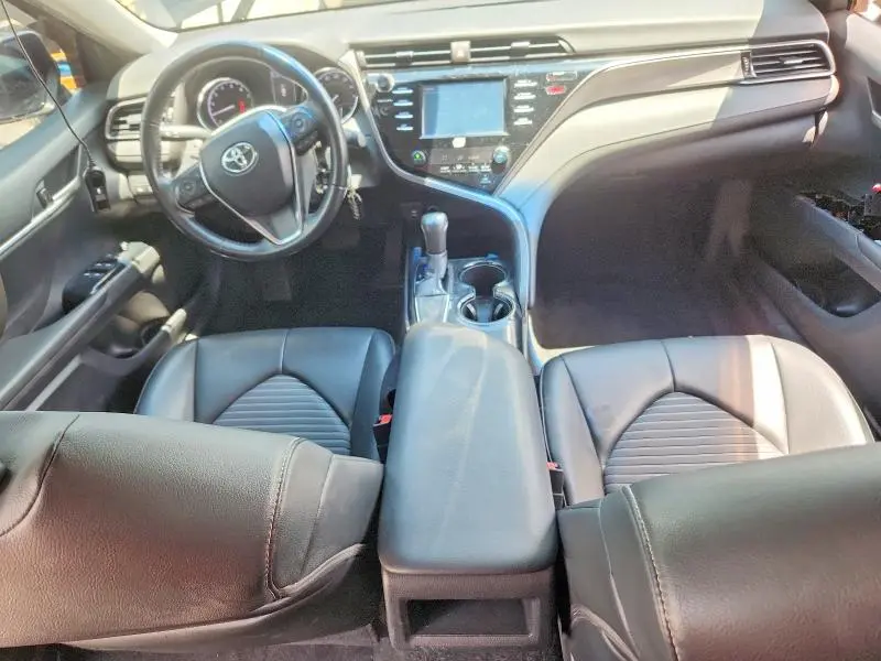 2019 TOYOTA CAMRY SE  
