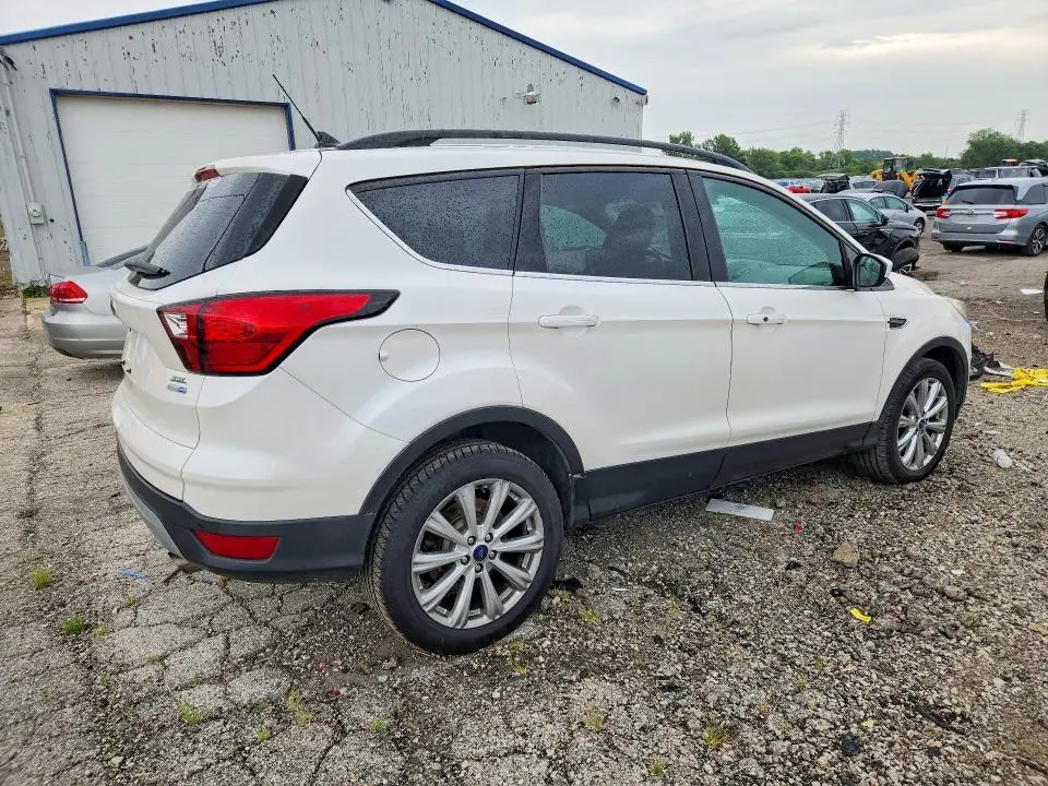 2019 FORD ESCAPE SEL  