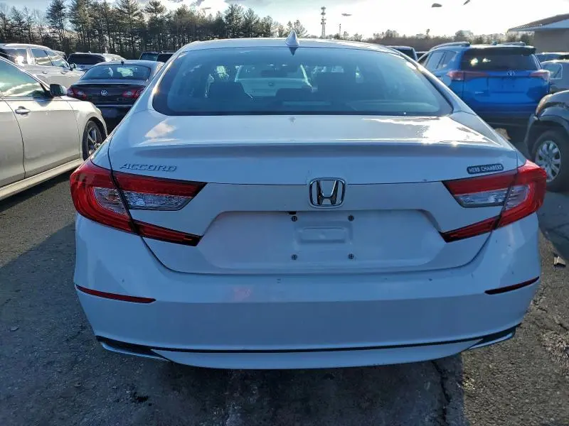 2018 HONDA ACCORD LX  