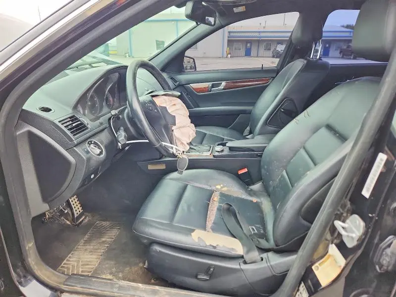 2011 MERCEDES-BENZ C 300  