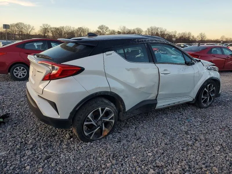 2019 TOYOTA C-HR XLE  