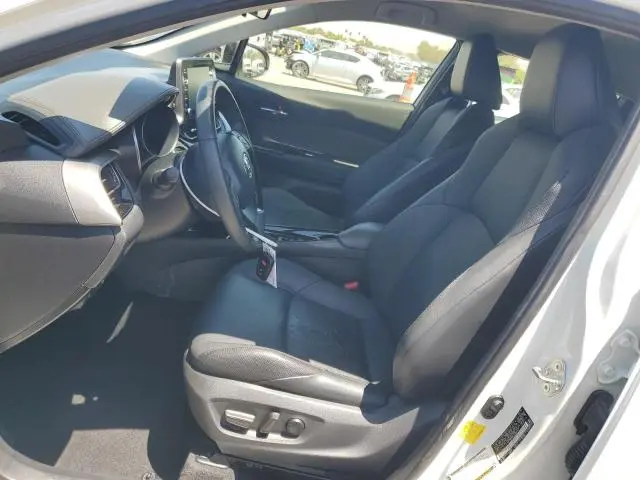 2020 TOYOTA C-HR XLE  