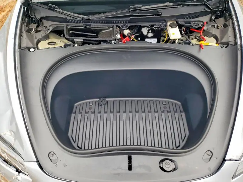 2026 TESLA MODEL 3   
