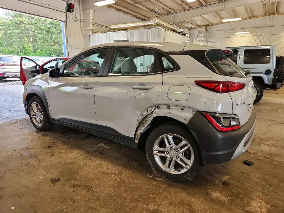 2022 HYUNDAI KONA SE  