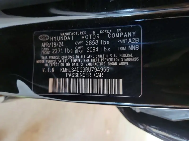 2024 HYUNDAI ELANTRA SEL  
