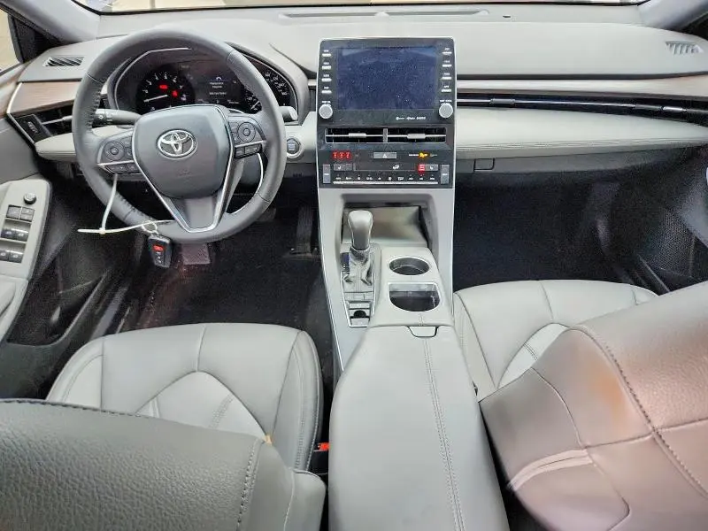 2021 TOYOTA AVALON XLE  