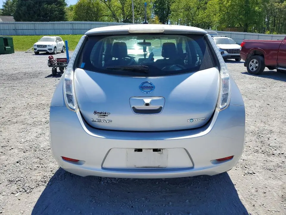 2013 NISSAN LEAF S  