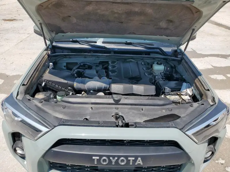 2021 TOYOTA 4RUNNER VENTURE  