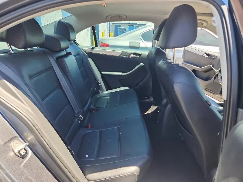 2017 VOLKSWAGEN JETTA SE  